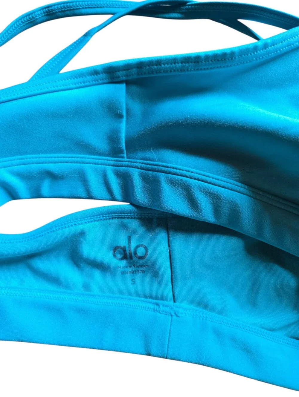 Alo Airlift Intrigue Bra in Bright Aqua Size Small